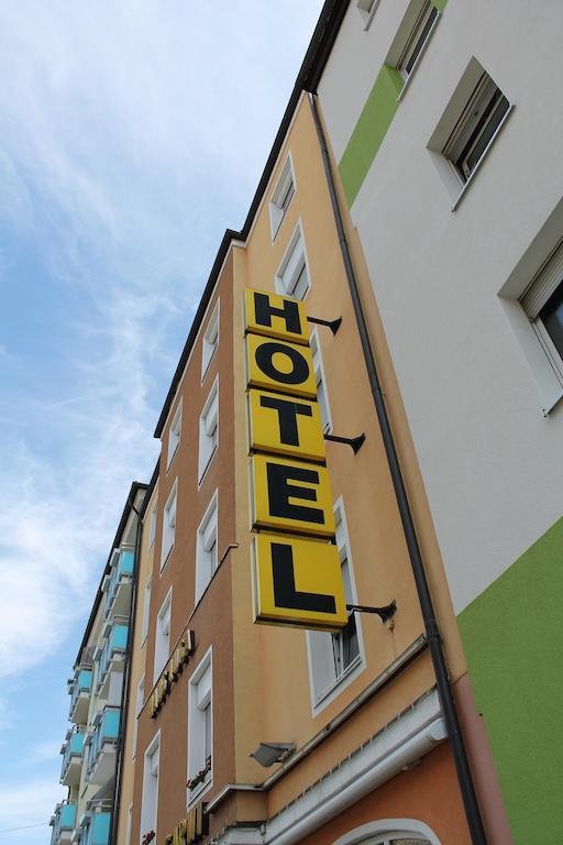 Hotel Luga Norimberga Esterno foto
